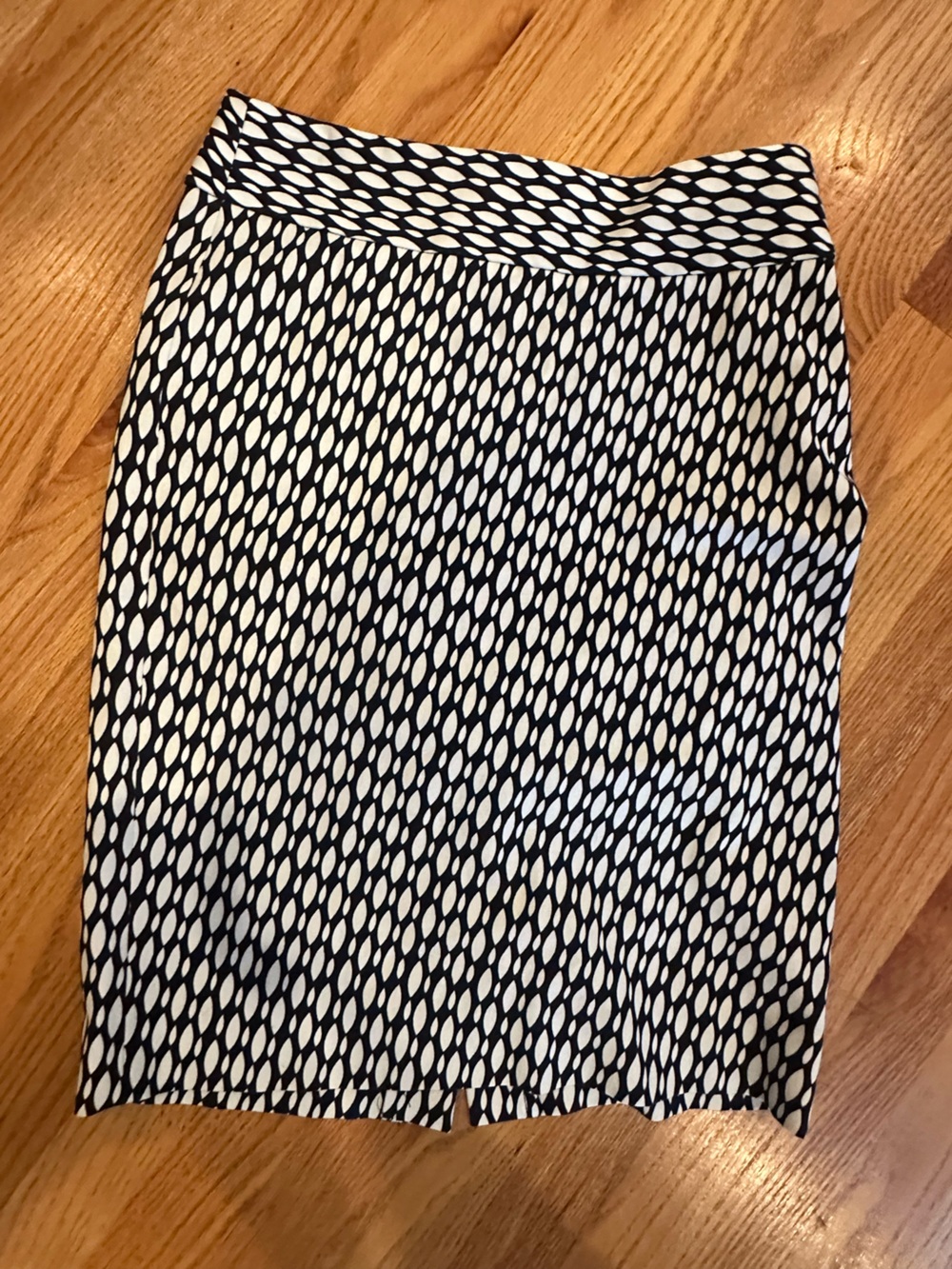 Banana Republic Black and White Geometric Pencil Skirt